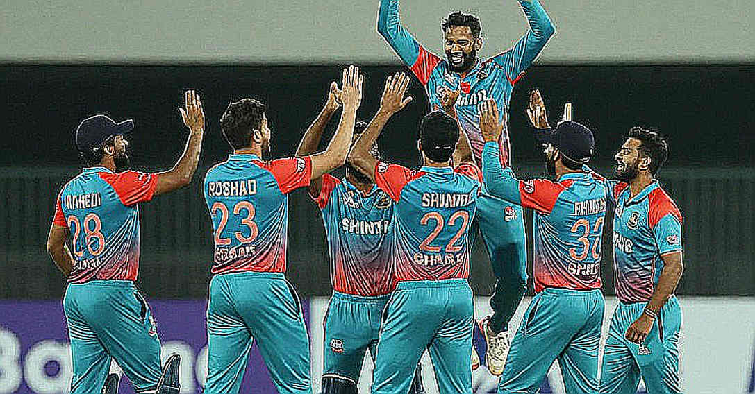 চকলেট, ওপেনিং স্লট আর ১৯ বলে ৪৫: একটি ইনিংসের ডেটা-পুনর্গঠন