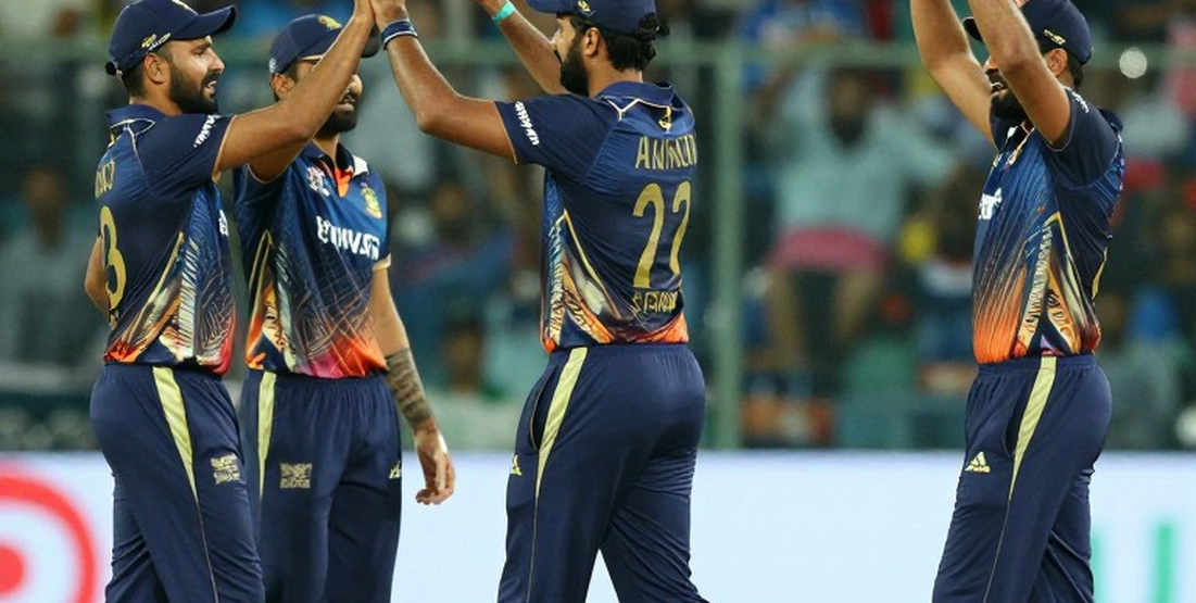 নিলামের আলো, এনওসি-র ছায়া: ক্রিকেটের ট্রান্সফার বাজারে কে লিখছে ছোট বোর্ডের ভবিষ্যৎ নিলামের আলো, এনওসি-র ছায়া: ক্রিকেটের ট্রান্সফার বাজারে কে লিখছে ছোট বোর্ডের ভবিষ্যৎ