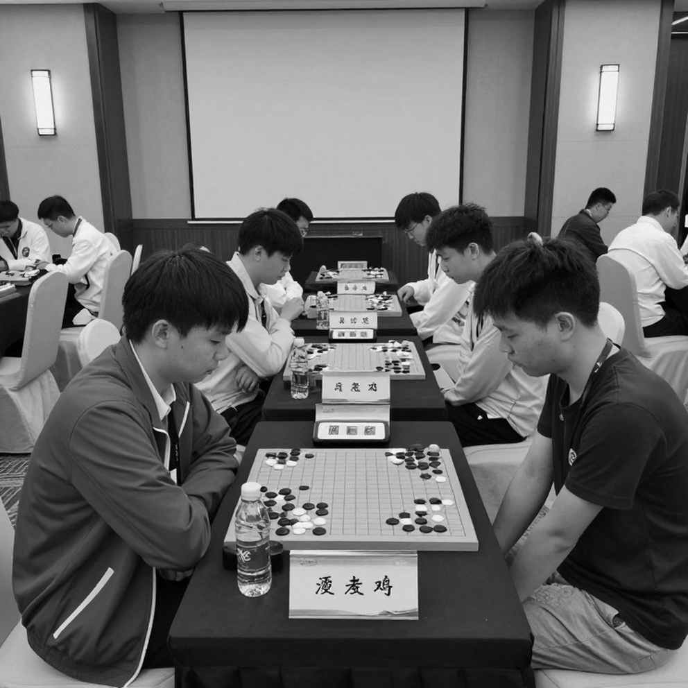 একটি খাম, একটি কোড, আর দাবার অদৃশ্য শ্রমবাজার: ChessBase Magazine #225 পড়তে বসে