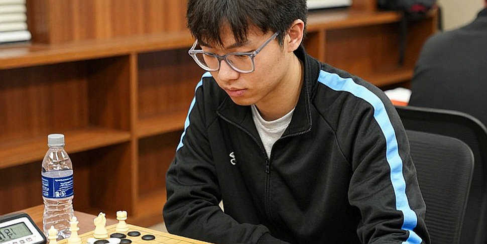 একটি খাম, একটি কোড, আর দাবার অদৃশ্য শ্রমবাজার: ChessBase Magazine #225 পড়তে বসে একটি খাম, একটি কোড, আর দাবার অদৃশ্য শ্রমবাজার: ChessBase Magazine #225 পড়তে বসে