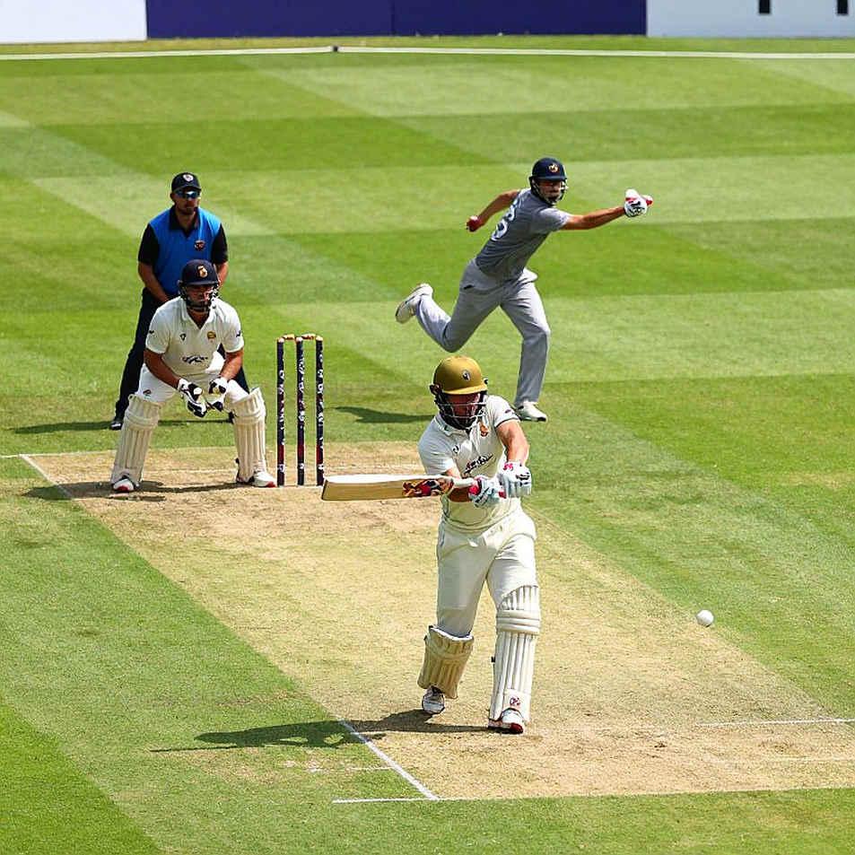 102 off 43: Lucknow's Dew, Kohli's Shadow, and the Distance to Babar