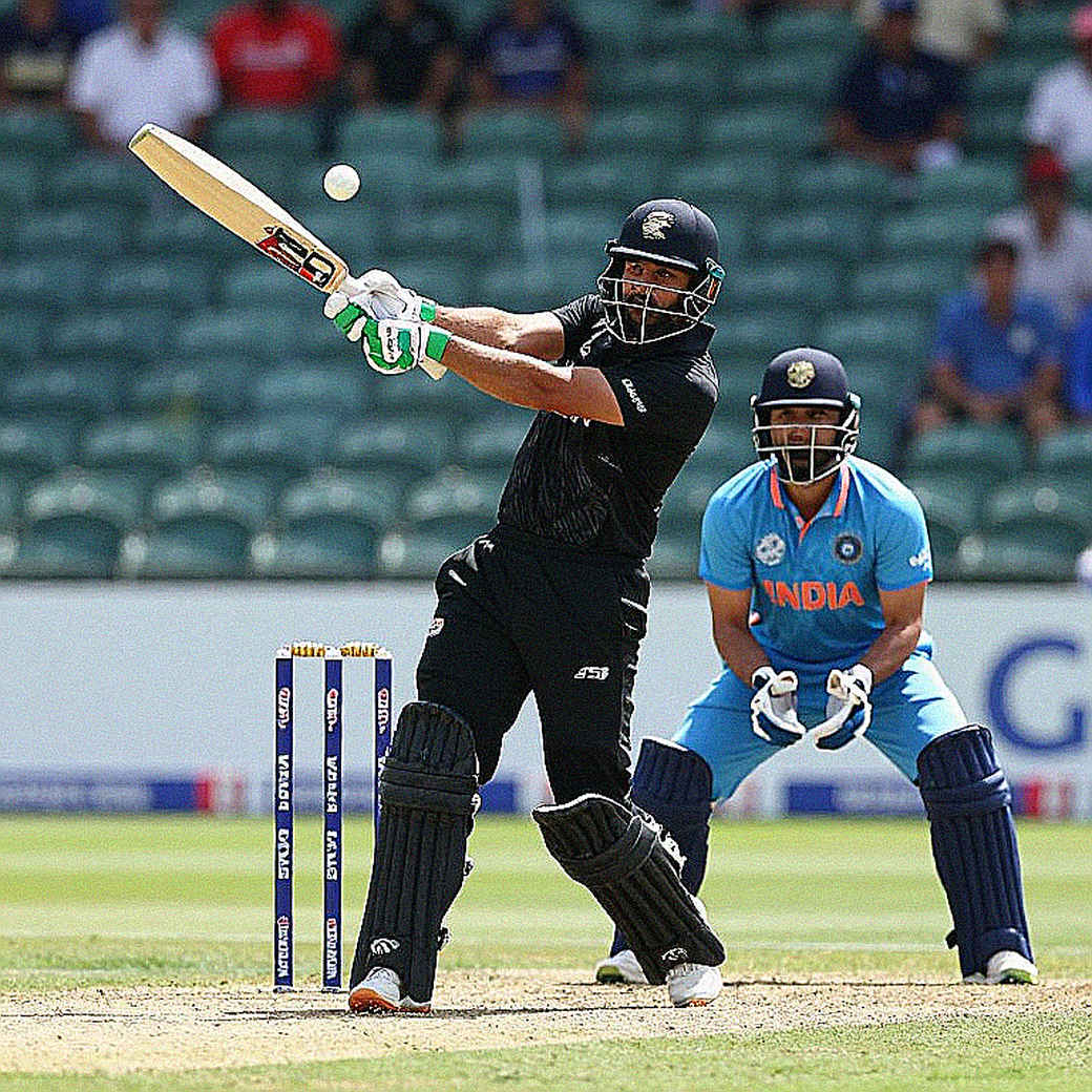 102 off 43: Lucknow's Dew, Kohli's Shadow, and the Distance to Babar
