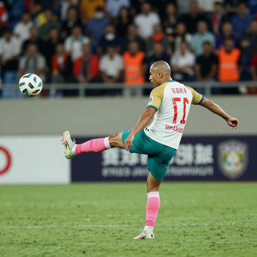 The Record That Breaks in the Silent Cathedral: Time's Erosion Behind Football's Scoreline The Record That Breaks in the Silent Cathedral: Time's Erosion Behind Football's Scoreline