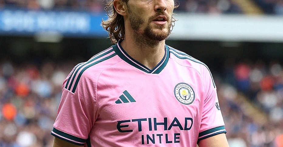 The Transfer Window: Price, Wages and the Real Arithmetic of Amortization Behind the Fog of Rumour