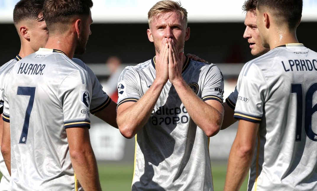 Jakarta's 9-2: The Drama of Cursed Minutes, or the Goal-Difference Trap? Jakarta's 9-2: The Drama of Cursed Minutes, or the Goal-Difference Trap?