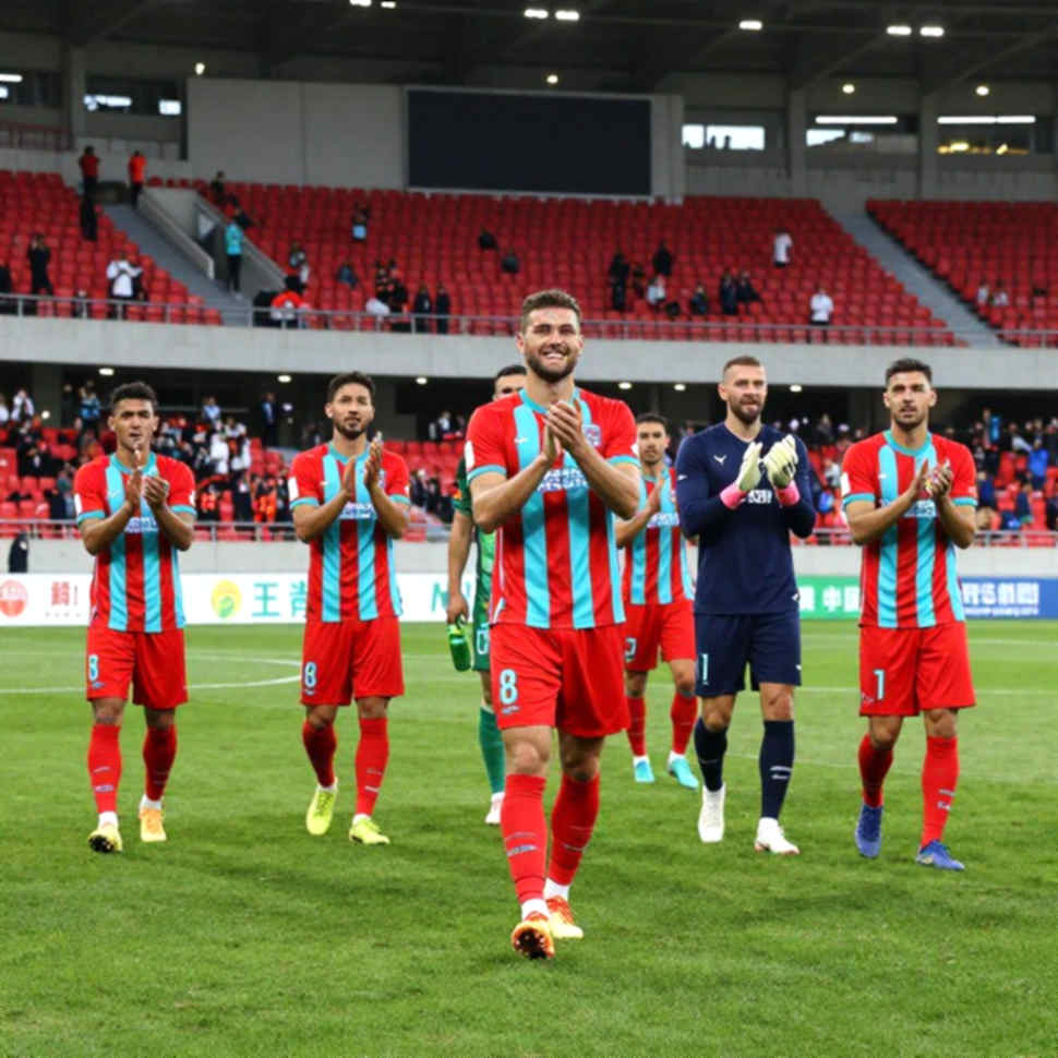 Clásico Tapatío: One City, Two Hearts, and the Evening of Jornada 11